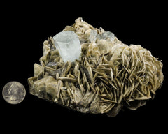 Aquamarine with Muscovite