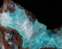 Aurichalcite with Calcite