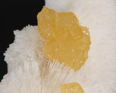 Calcite on Scolecite