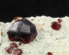 Garnet, Spessartine on Albite