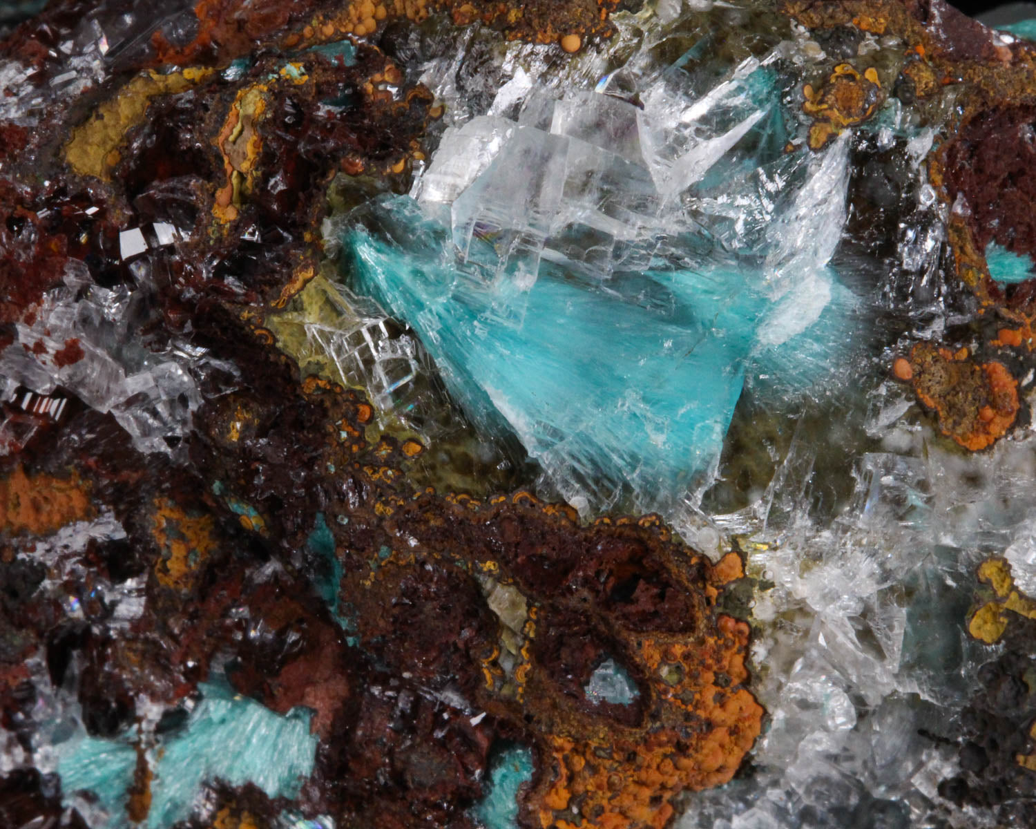 Aurichalcite with Calcite