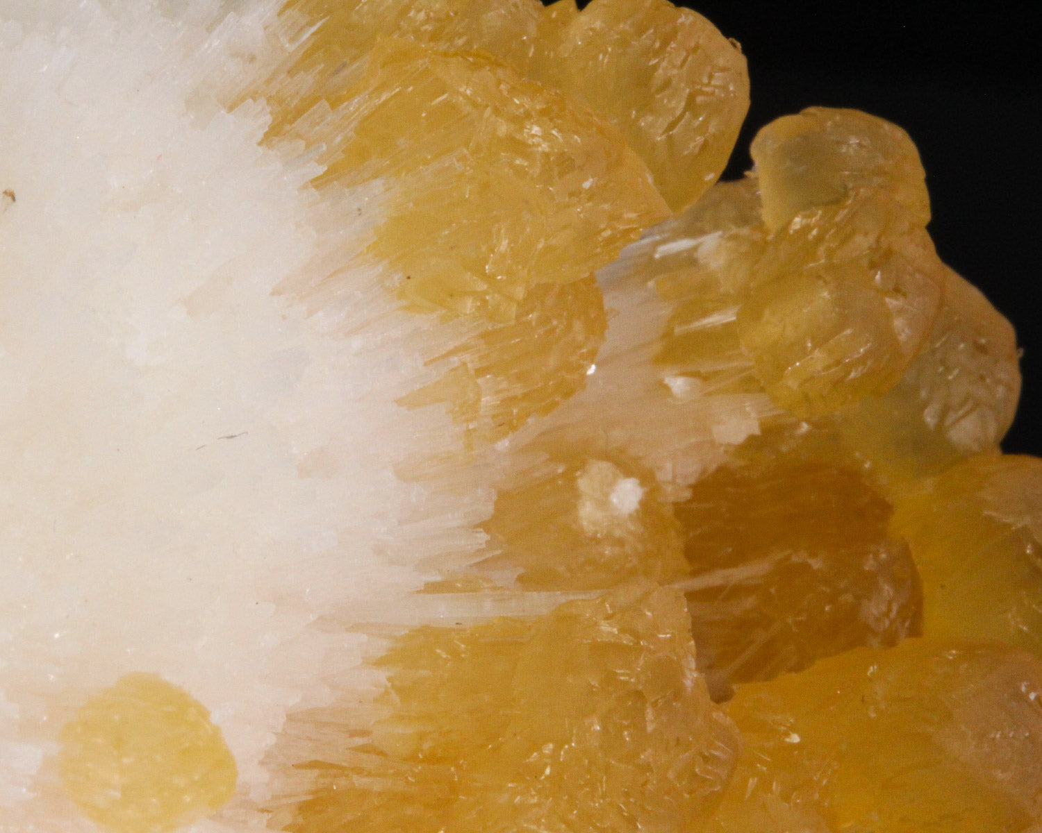 Calcite on Scolecite