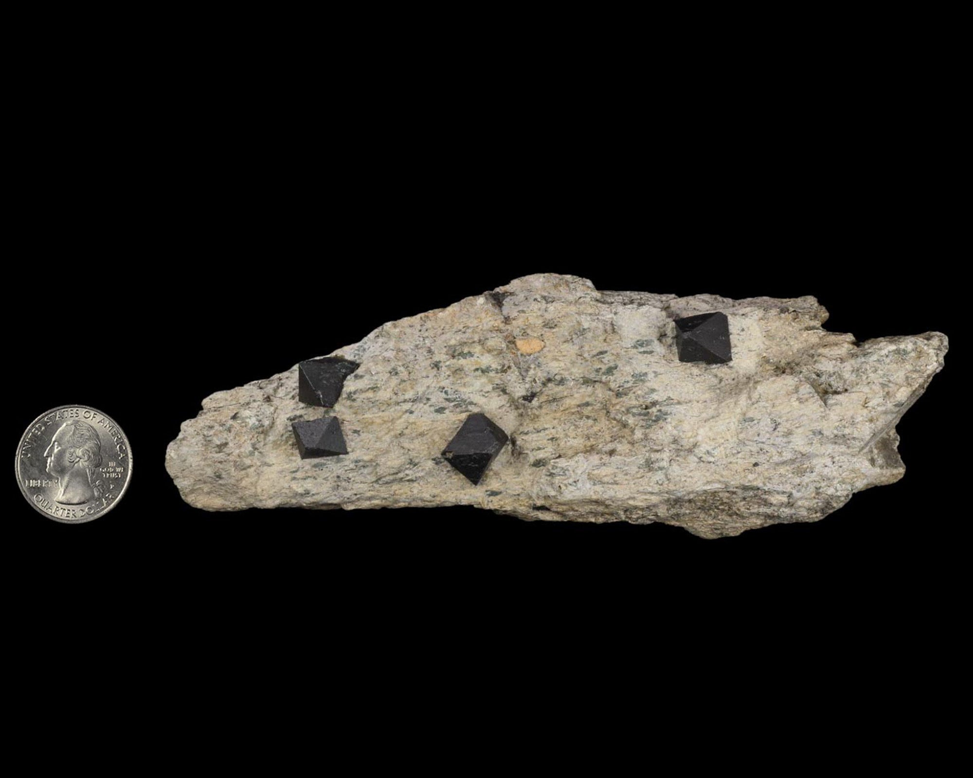 Magnetite Discription Magnetite – UnderGround Treasures