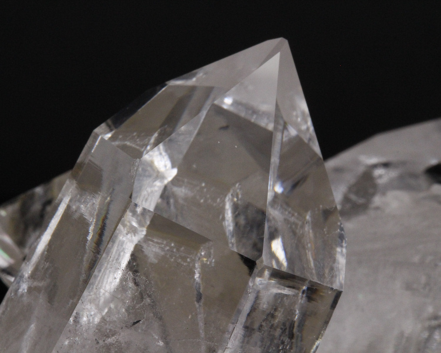 Quartz cluster