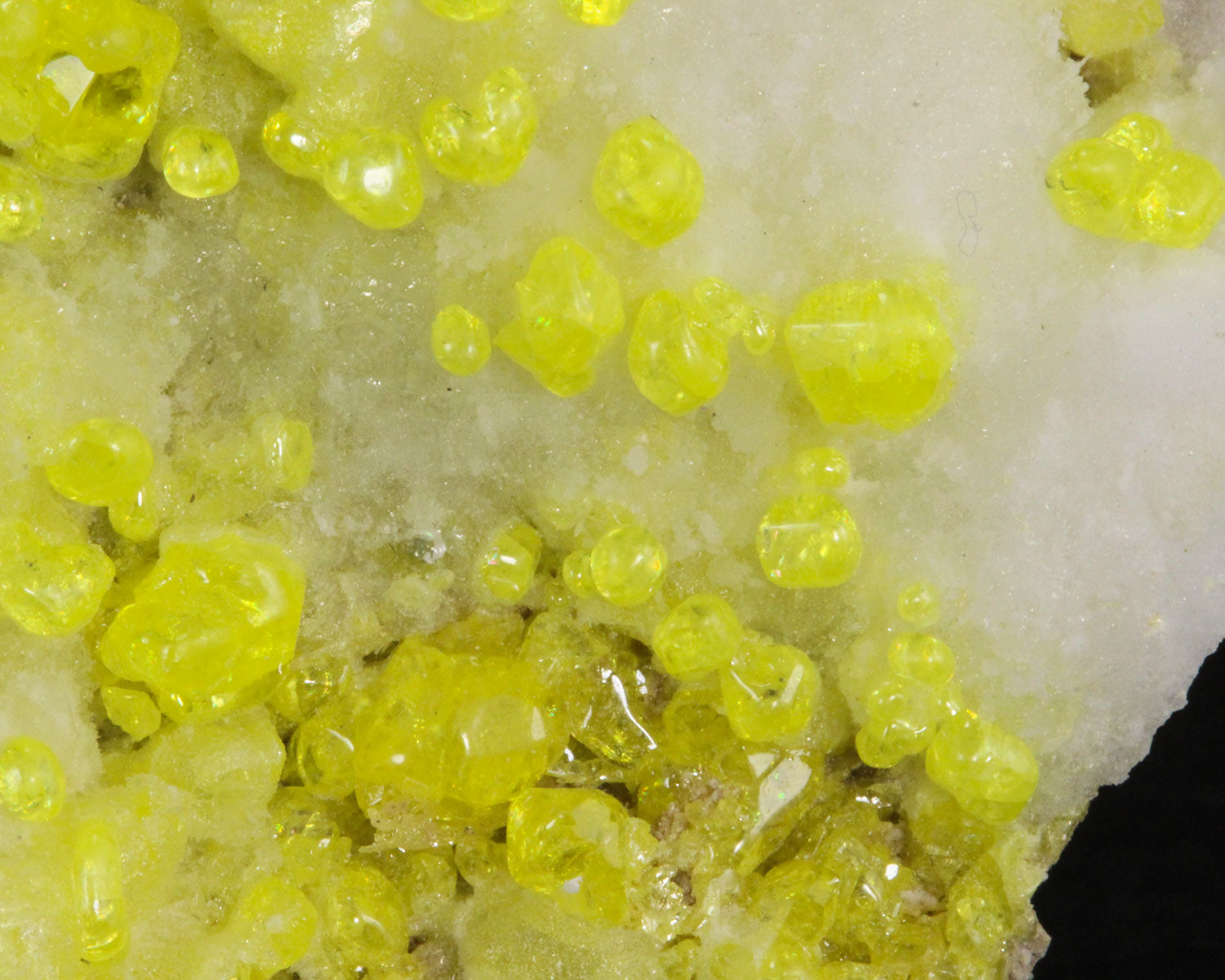 Sulfur with Calcite